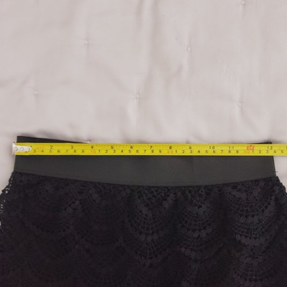 Aeropostale Cotton Blend Scalloped Lace Skirt- S - Picture 10 of 14